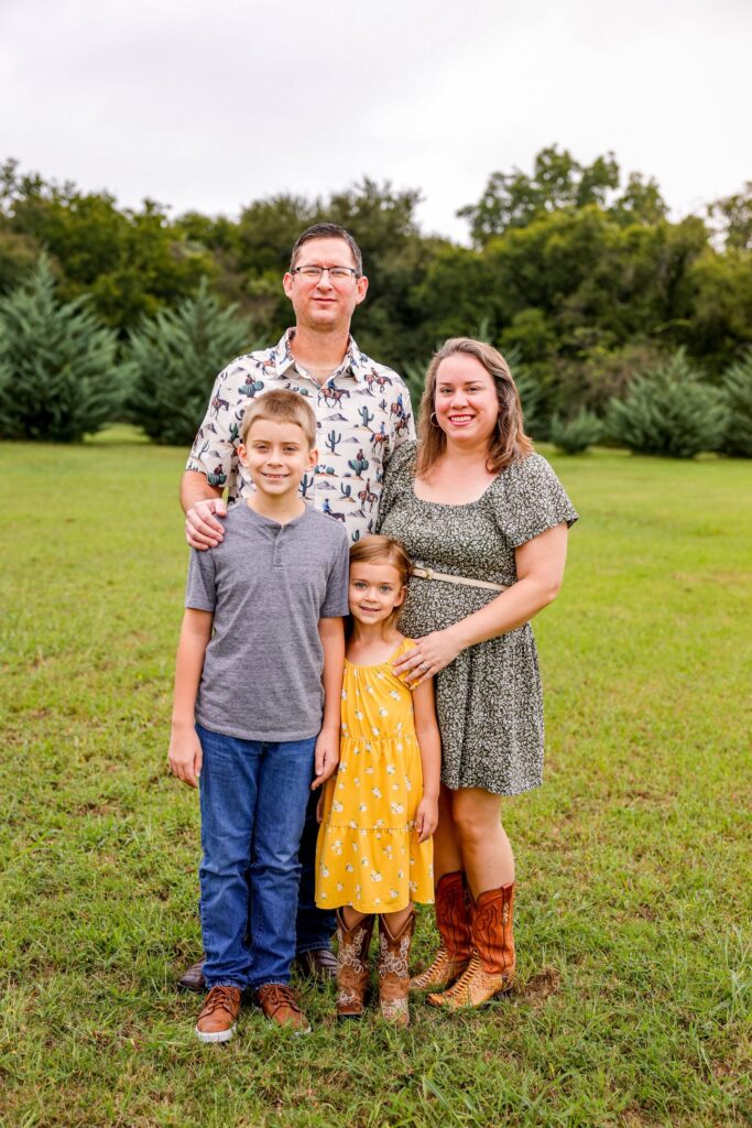 Family 3qXu8podsYVhyD8L 683x1024